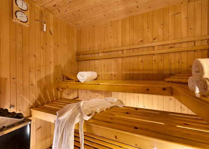 Deluxe Μπελάρια-Ιτζέα Μαρίνα