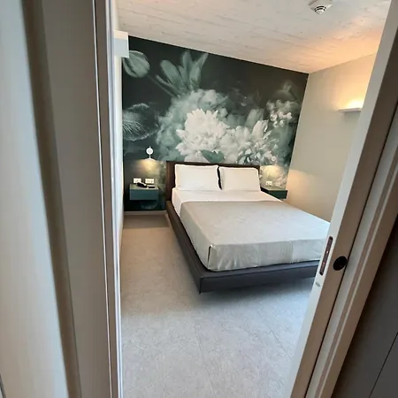 Deluxe Apartment *