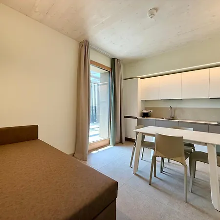 Deluxe Apartment *
